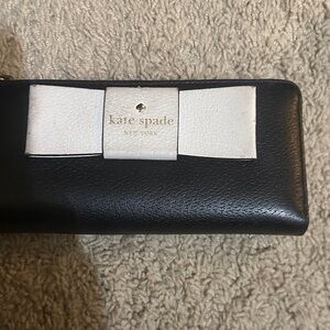 kate spade black and white bow clutch